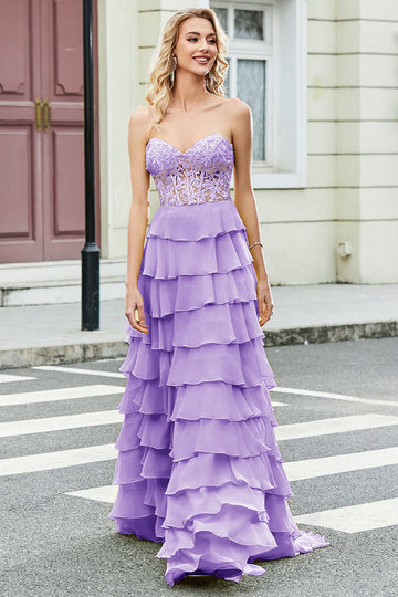 Nydelig A Line Sweetheart Korsett Lilac Prom kjole med Appliques Ruffles